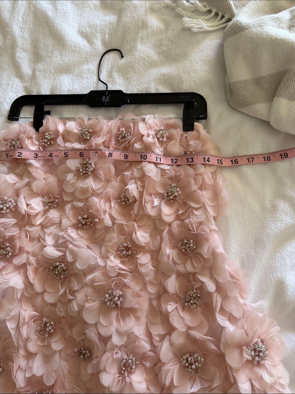 Alice + Olivia Blush Pink Floral Appliqué Party Dress - Picture 7 of 8